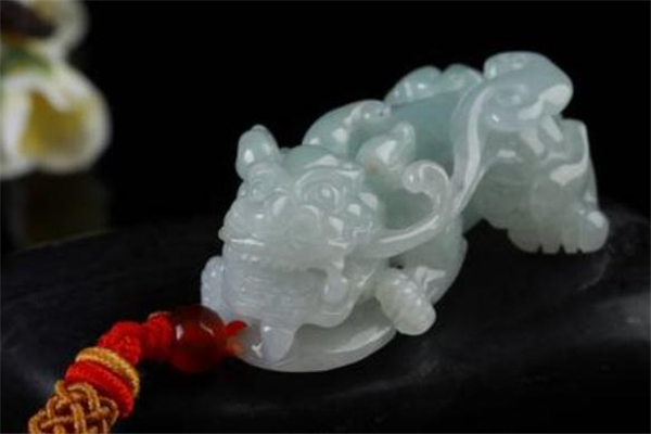 翡翠貔貅吊墜怎么佩戴 佩戴翡翠貔貅吊墜要開(kāi)光嗎 翡翠貔貅吊墜怎么佩戴 佩戴翡翠貔貅吊墜要開(kāi)光嗎