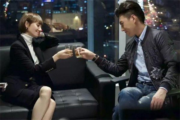 怎么追喜歡的男同事 喜歡上男同事怎么辦 怎么追喜歡的男同事 喜歡上男同事怎么辦