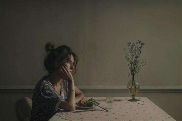 暗戀的女生失戀了怎么安慰 暗戀的女生失戀了我能追嗎 暗戀的女生失戀了怎么安慰 暗戀的女生失戀了我能追嗎