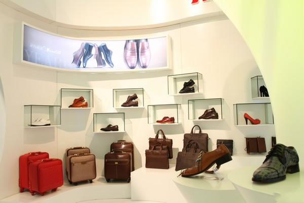 意爾康鞋子是哪里產(chǎn)的 意爾康鞋子保修多長時間 意爾康鞋子是哪里產(chǎn)的 意爾康鞋子保修多長時間