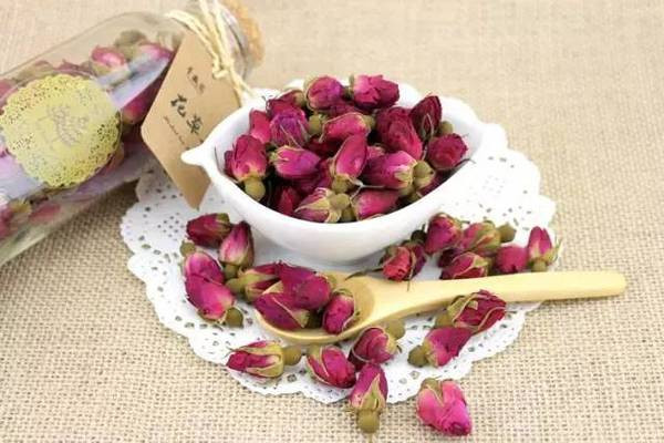 玫瑰茶什么時(shí)候喝好 玫瑰茶什么體質(zhì)不能喝 玫瑰茶什么時(shí)候喝好 玫瑰茶什么體質(zhì)不能喝