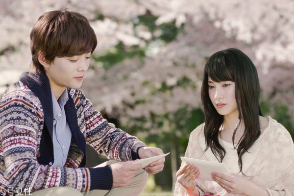 父母不同意的愛情該堅(jiān)持嗎 女方父母不同意我們?cè)谝黄鹪趺崔k 父母不同意的愛情該堅(jiān)持嗎 女方父母不同意我們?cè)谝黄鹪趺崔k