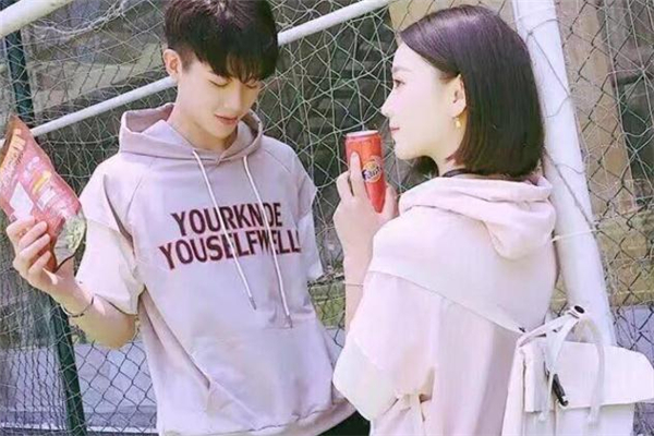 女生說(shuō)考慮考慮怎么回復(fù) 女生說(shuō)考慮考慮是拒絕嗎