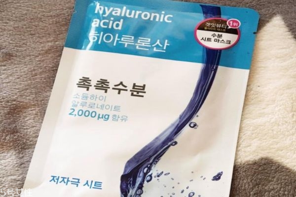 夏天適合用什么面膜 適合夏天用的補(bǔ)水面膜 夏天適合用什么面膜 適合夏天用的補(bǔ)水面膜