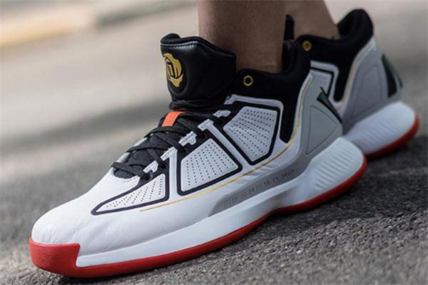 阿迪達(dá)斯羅斯10耐磨嗎 羅斯10能打水泥地嗎 阿迪達(dá)斯羅斯10耐磨嗎 羅斯10能打水泥地嗎