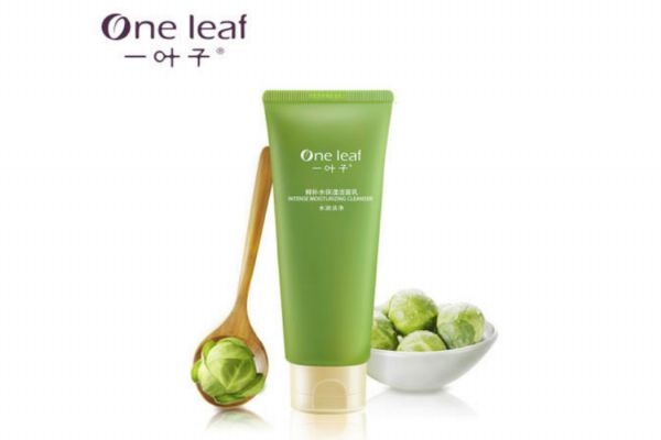 一葉子鮮補水潔面乳男生可以用嗎 一葉子鮮補水保濕潔面乳 一葉子鮮補水潔面乳男生可以用嗎 一葉子鮮補水保濕潔面乳
