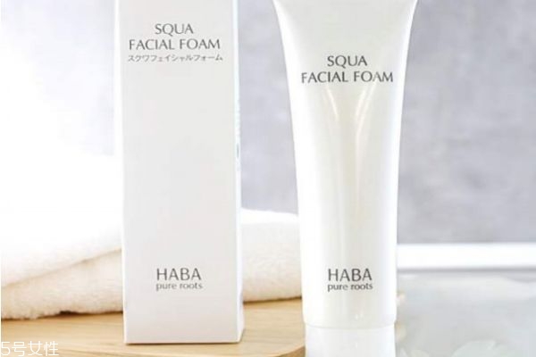 常用洗面奶對皮膚有什么傷害嗎 關(guān)于洗面奶的一些誤區(qū) 常用洗面奶對皮膚有什么傷害嗎 關(guān)于洗面奶的一些誤區(qū)