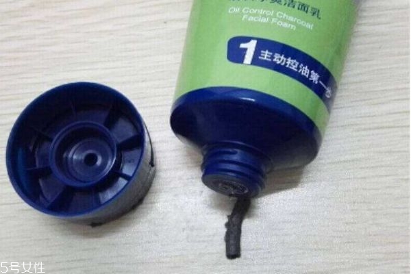 丁家宜是一個(gè)怎么樣的品牌呢 丁家宜是哪個(gè)國(guó)家的呢