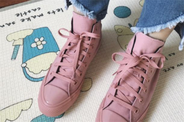 匡威opi聯(lián)名臟粉多少錢 匡威opi會越穿越松嗎 匡威opi聯(lián)名臟粉多少錢 匡威opi會越穿越松嗎