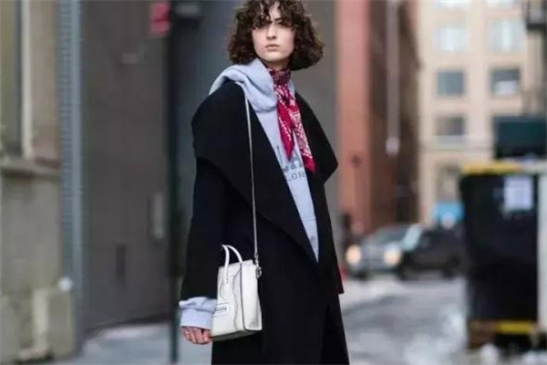 灰色衛(wèi)衣配什么外套好看 灰色衛(wèi)衣搭配外套圖片 灰色衛(wèi)衣配什么外套好看 灰色衛(wèi)衣搭配外套圖片