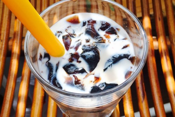 燒仙草的做法 燒仙草和龜苓膏的區(qū)別 燒仙草的做法 燒仙草和龜苓膏的區(qū)別