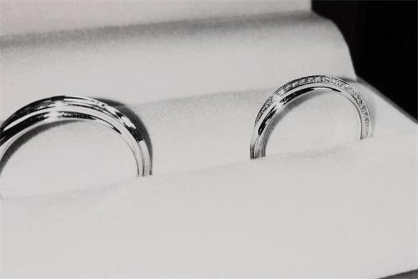 謝瑞麟和enzo哪個(gè)好 謝瑞麟和enzo選哪個(gè) 謝瑞麟和enzo哪個(gè)好 謝瑞麟和enzo選哪個(gè)