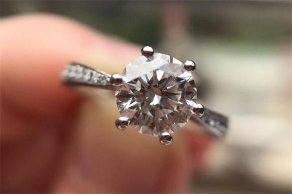 謝瑞麟鉆戒回收價格 謝瑞麟鉆戒怎么樣 謝瑞麟鉆戒回收價格 謝瑞麟鉆戒怎么樣