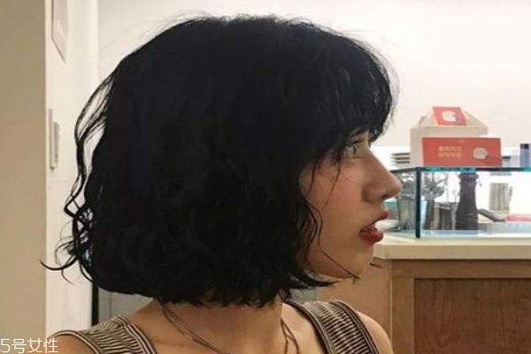 今年最流行的發(fā)型圖片短發(fā)燙發(fā) 紋理燙短發(fā)圖片女 今年最流行的發(fā)型圖片短發(fā)燙發(fā) 紋理燙短發(fā)圖片女