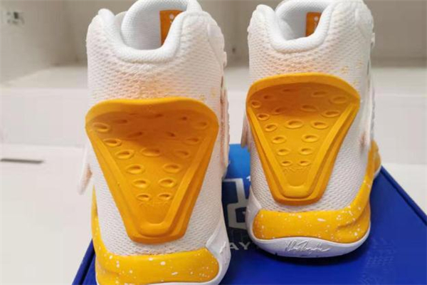 安踏kt5偏碼嗎 kt5適合什么位置 安踏kt5偏碼嗎 kt5適合什么位置