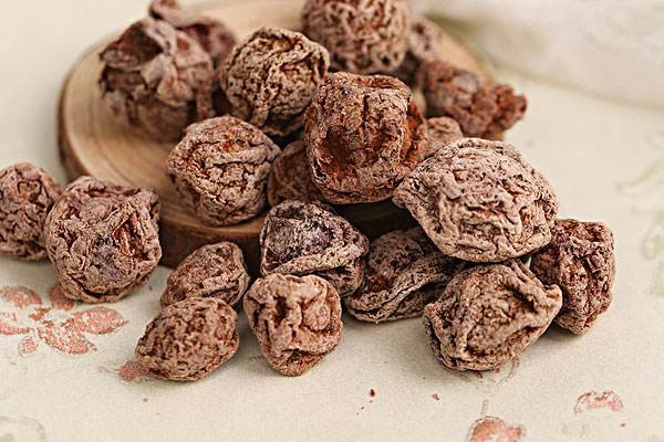 話梅的制作過程 話梅吃多了的危害 話梅的制作過程 話梅吃多了的危害