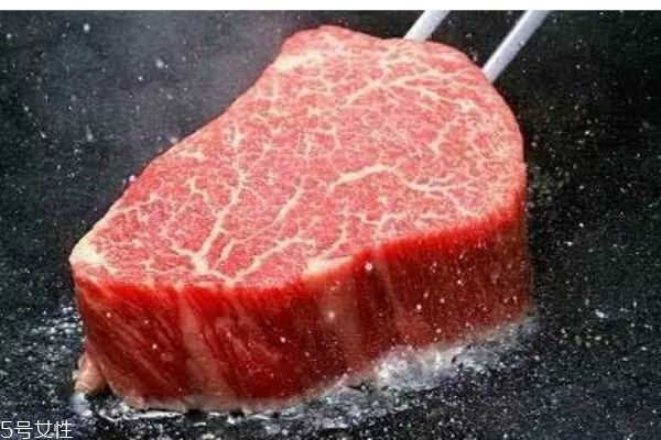 什么是神戶牛肉呢 神戶牛肉有什么營養(yǎng)價值呢 什么是神戶牛肉呢 神戶牛肉有什么營養(yǎng)價值呢