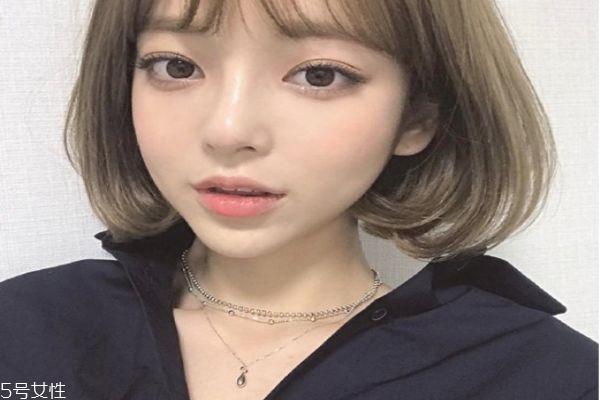 染發(fā)哪種顏色顯皮膚白皙 亞麻色系列的頭發(fā)顏色 染發(fā)哪種顏色顯皮膚白皙 亞麻色系列的頭發(fā)顏色