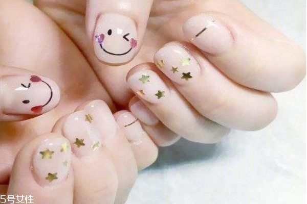 美甲笑臉圖案怎么畫 笑臉美甲圖片 美甲笑臉圖案怎么畫 笑臉美甲圖片