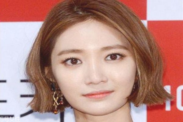 染發(fā)哪種顏色顯皮膚白皙 亞麻色系列的頭發(fā)顏色 染發(fā)哪種顏色顯皮膚白皙 亞麻色系列的頭發(fā)顏色