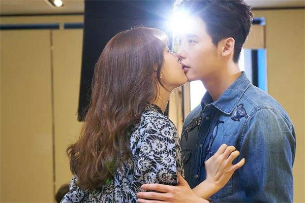 女生一直回復哦怎么辦 女朋友一直回哦是不喜歡我嗎 女生一直回復哦怎么辦 女朋友一直回哦是不喜歡我嗎