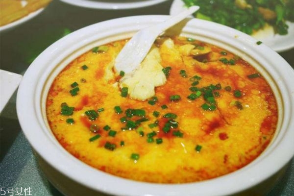 黃酒蒸雞蛋的做法 黃酒蒸雞蛋功效與作用 黃酒蒸雞蛋的做法 黃酒蒸雞蛋功效與作用