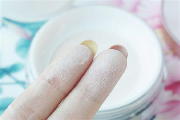 花西子散粉色號(hào)怎么選 花西子散粉1號(hào)好用還是3號(hào) 花西子散粉色號(hào)怎么選 花西子散粉1號(hào)好用還是3號(hào)