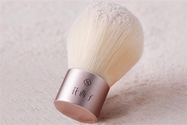 花西子散粉色號(hào)怎么選 花西子散粉1號(hào)好用還是3號(hào) 花西子散粉色號(hào)怎么選 花西子散粉1號(hào)好用還是3號(hào)