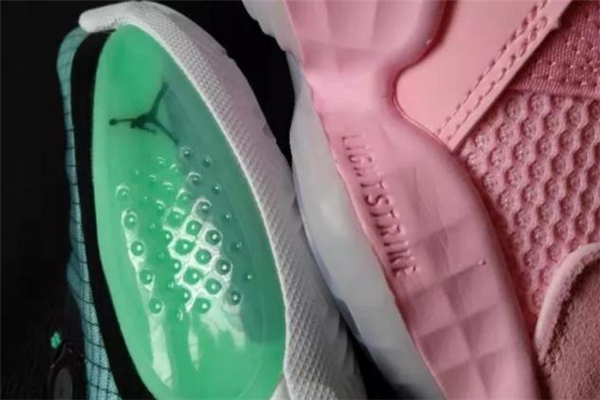 aj34和哈登4哪個(gè)好 aj34和哈登4代對(duì)比 aj34和哈登4哪個(gè)好 aj34和哈登4代對(duì)比