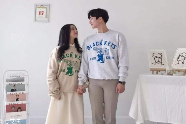 談戀愛男生主動(dòng)還是女生主動(dòng) 談戀愛一定要男生主動(dòng)嗎