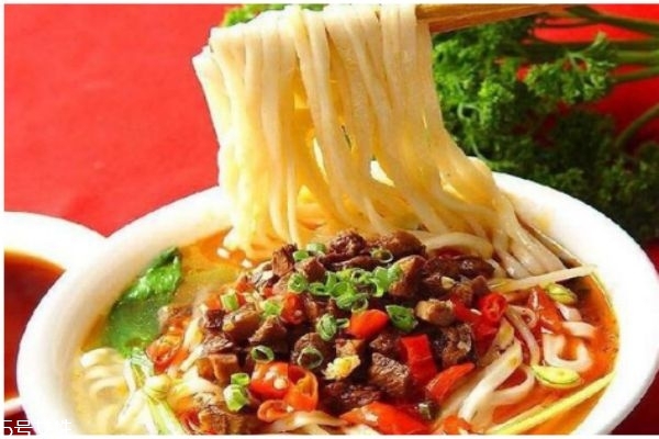 什么是油渣面呢 油渣面是怎么做的呢 什么是油渣面呢 油渣面是怎么做的呢