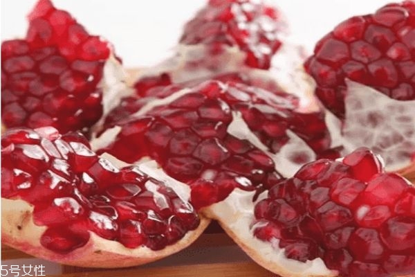 突尼斯軟籽石榴是哪里的 突尼斯軟籽石榴多少錢 突尼斯軟籽石榴是哪里的 突尼斯軟籽石榴多少錢