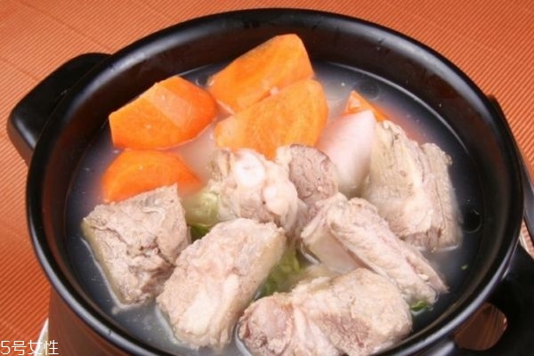 排骨湯怎么燉最好喝 排骨肉不柴的小秘方 排骨湯怎么燉最好喝 排骨肉不柴的小秘方