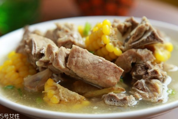 排骨湯怎么燉最好喝 排骨肉不柴的小秘方 排骨湯怎么燉最好喝 排骨肉不柴的小秘方