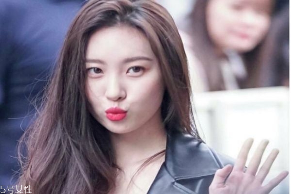 男生追女生時(shí)聊天頻率 男生追女生時(shí)聊天技巧 男生追女生時(shí)聊天頻率 男生追女生時(shí)聊天技巧