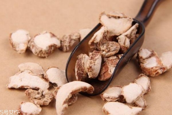 什么是山奈呢 山奈有什么作用呢 什么是山奈呢 山奈有什么作用呢