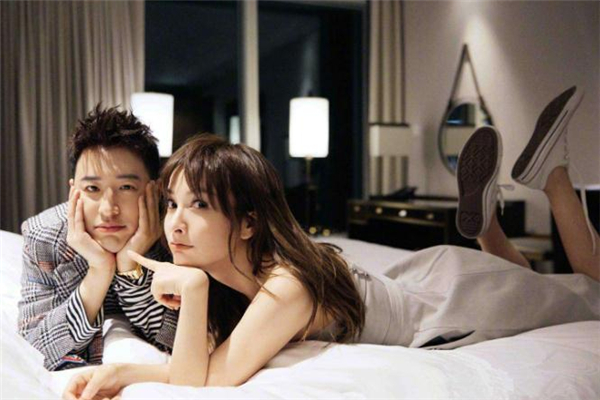 第二次約會(huì)可以牽手嗎 約會(huì)時(shí)怎么牽女生的手 第二次約會(huì)可以牽手嗎 約會(huì)時(shí)怎么牽女生的手