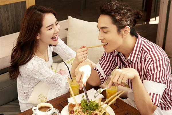 一百天紀(jì)念日送什么禮物好 戀愛100天怎么過(guò)最浪漫 一百天紀(jì)念日送什么禮物好 戀愛100天怎么過(guò)最浪漫