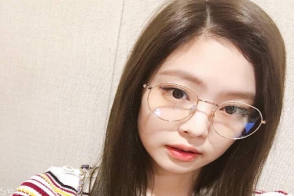 怎么判斷女生想不想讓我追她 有這五種表現(xiàn)還是趁早放棄 怎么判斷女生想不想讓我追她 有這五種表現(xiàn)還是趁早放棄