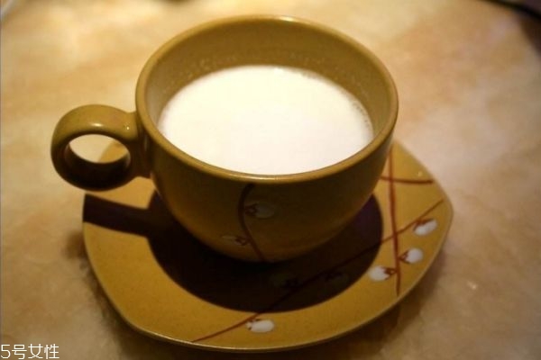 駱駝奶有什么營養(yǎng)價值呢 喝駱駝奶有什么作用呢 駱駝奶有什么營養(yǎng)價值呢 喝駱駝奶有什么作用呢