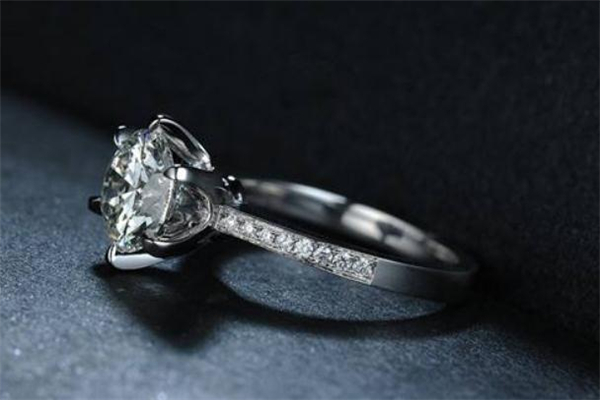 通靈鉆戒一克拉多少錢 通靈珠寶為什么那么貴 通靈鉆戒一克拉多少錢 通靈珠寶為什么那么貴