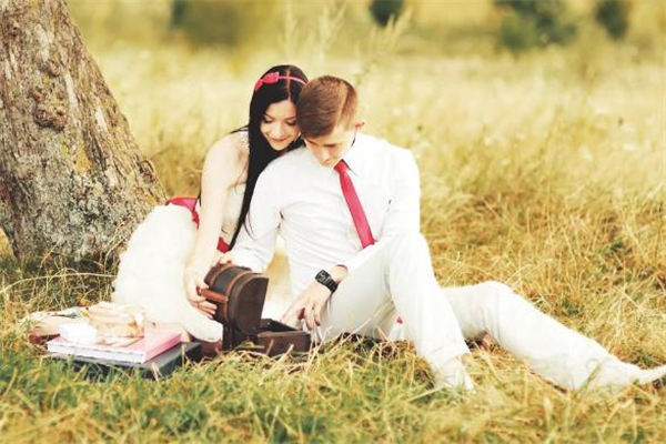 女朋友說(shuō)頭疼怎么回復(fù) 女朋友說(shuō)頭疼怎么安慰 女朋友說(shuō)頭疼怎么回復(fù) 女朋友說(shuō)頭疼怎么安慰