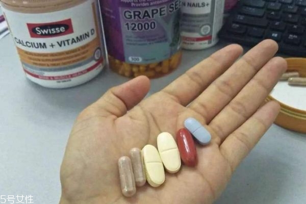 保健品應(yīng)該時(shí)間吃比較好呢 保健品可以長期吃嗎 保健品應(yīng)該時(shí)間吃比較好呢 保健品可以長期吃嗎