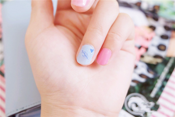 森系小清新美甲有哪些 哪些美甲款式較大方 森系小清新美甲有哪些 哪些美甲款式較大方