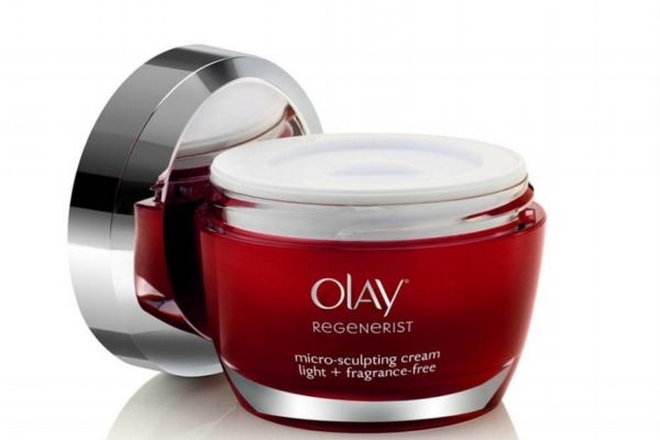 油性皮膚可以用霜嗎 乳和霜哪個(gè)好呢 油性皮膚可以用霜嗎 乳和霜哪個(gè)好呢