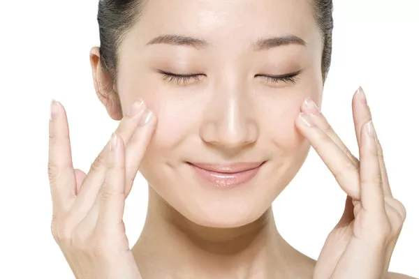 皮膚暗黃怎么辦 皮膚暗黃跟熬夜有關(guān)嗎 皮膚暗黃怎么辦 皮膚暗黃跟熬夜有關(guān)嗎