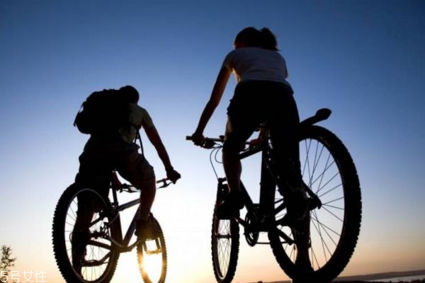 秋天最好減肥方法是什么呢 秋天的減肥技巧是什么呢 秋天最好減肥方法是什么呢 秋天的減肥技巧是什么呢