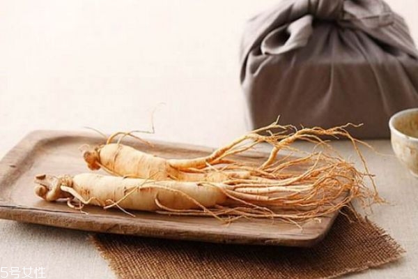 人參的食用方法有什么呢 人參為什么會(huì)跑呢 人參的食用方法有什么呢 人參為什么會(huì)跑呢