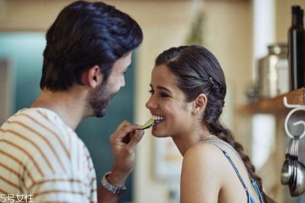 夫妻長期分居怎么維持好感情 異地夫妻怎么維持感情 夫妻長期分居怎么維持好感情 異地夫妻怎么維持感情