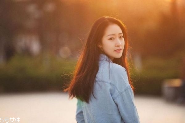 女生談戀愛要注意什么 女生談戀愛的技巧和方法 女生談戀愛要注意什么 女生談戀愛的技巧和方法